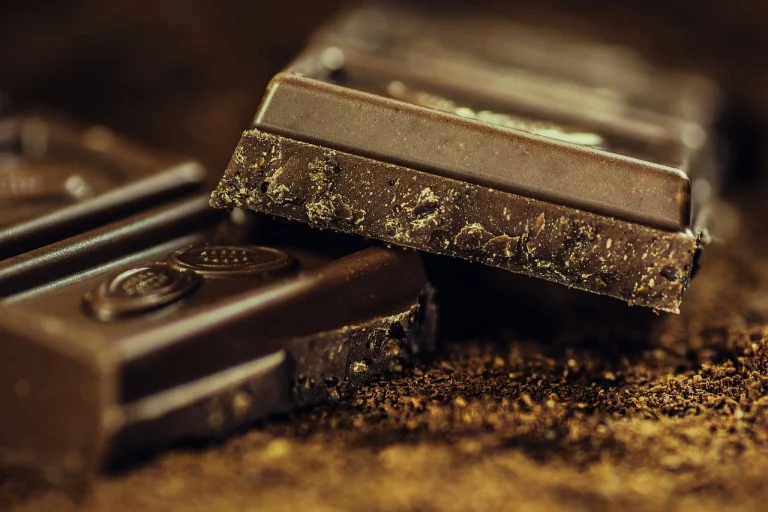 Το πώς φτιάχνεται η σοκολάτα επηρεάζει τις ιδιότητές και την γεύση της
