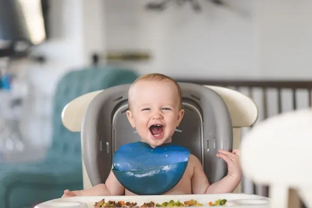 Διατροφή μωρού με στερεές τροφές